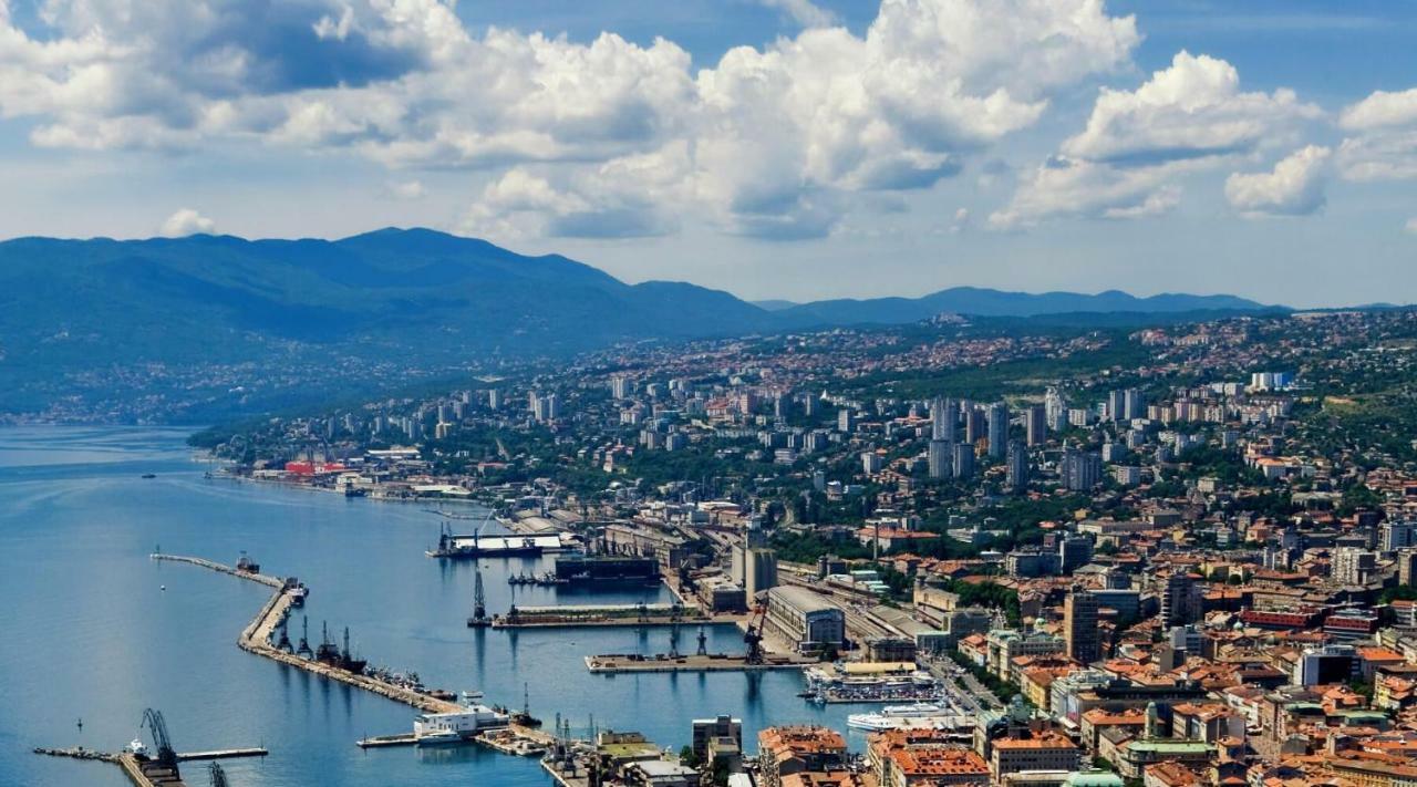Apartment Pipo Rijeka Exterior foto